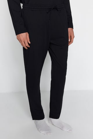 Trendyol Pyjamas lång i svart