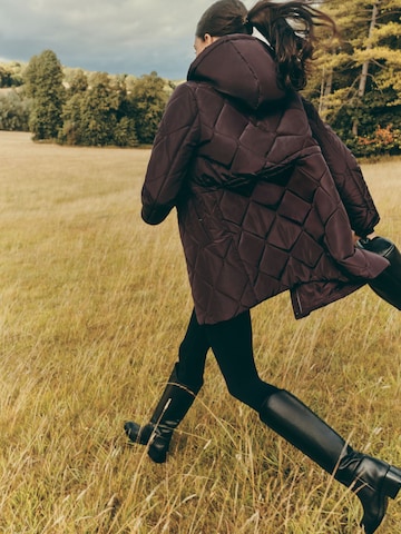 Friends Like These Wintermantel in Rood