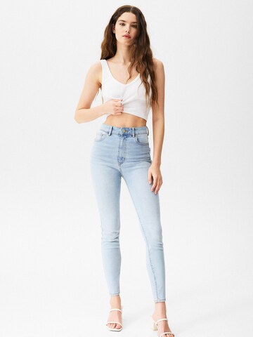 Pull&Bear Skinny Jeans in Blue: front