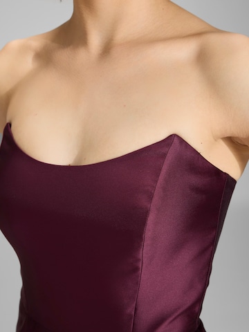 SWING Õhtukleit, värv punane