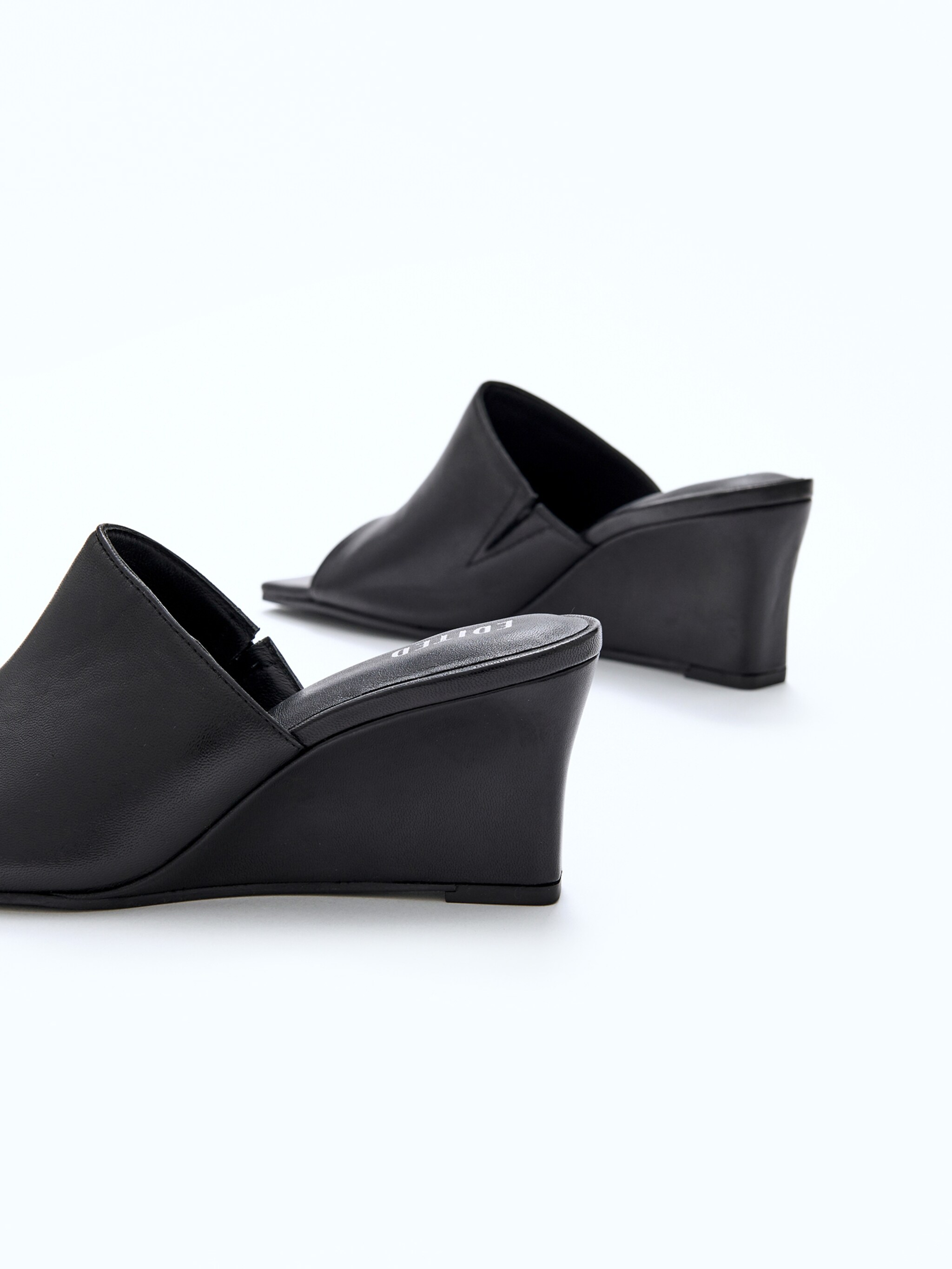 EDITED Producten Pumps 'Neeke' Zwart