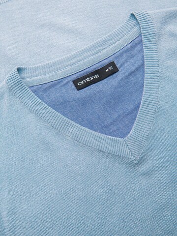 Pullover di Ombre in blu