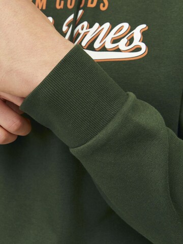 JACK & JONES Свитшот в Зеленый