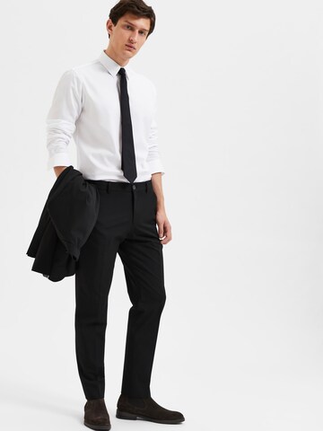 SELECTED HOMME Slim fit Pleated Pants 'Liam' in Black