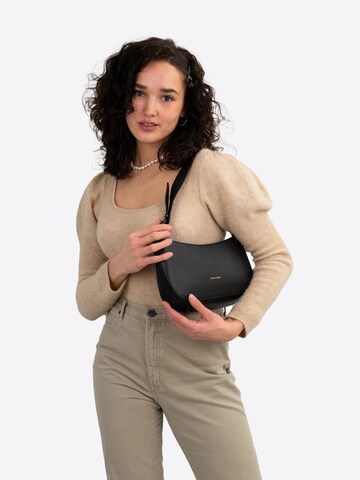 Expatrié Shoulder Bag 'Féline' in Black