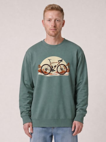 Watapparel Sweatshirt 'Gravelbike' in Groen: voorkant