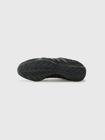 ADIDAS ORIGINALS - Sapatilhas baixas 'ADIRACER' em preto