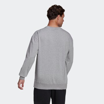 ADIDAS SPORTSWEAR - Sweatshirt de desporto em cinzento