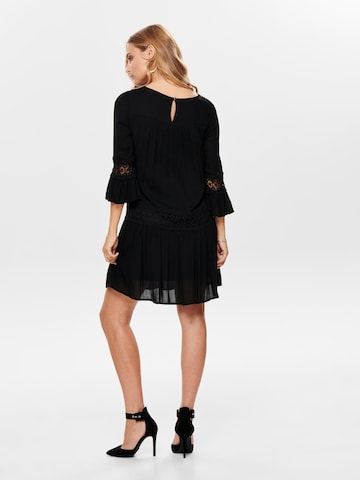 Robe 'Tyra' ONLY en noir