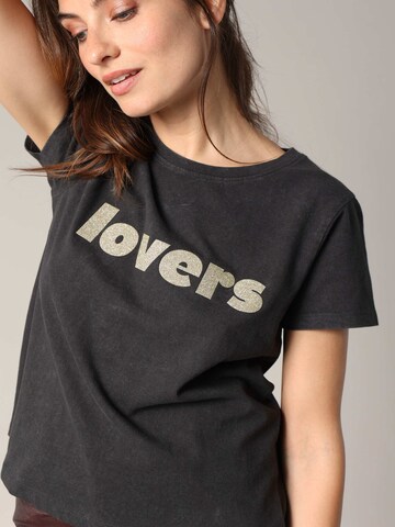 Deeluxe T-Shirt ' LOLOVER ' in Braun