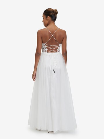 Vera Mont Evening Dress in White: front