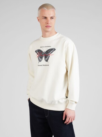 VANSSweater majica 'BORN IN ANAHEIM' - bijela boja: prednji dio