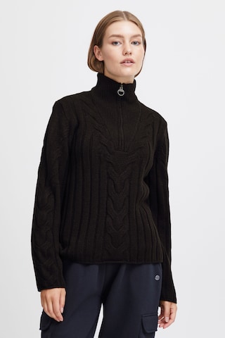 Oxmo Sweater in Black: front