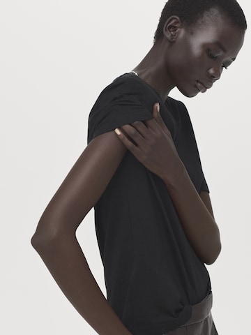 MANGO Majica 'CHALSPI' | črna barva