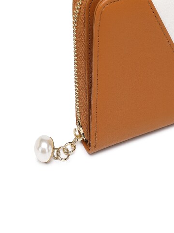Miss Lulu Wallet in Brown