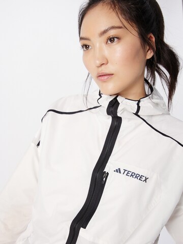 ADIDAS TERREX - Chaqueta de montaña 'Agravic Windweave' en blanco