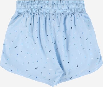 NIKE Regular Sportshorts in Blau