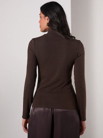 Next Футболка в Коричневый