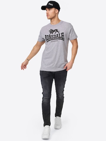 LONSDALE Μπλουζάκι σε γκρι