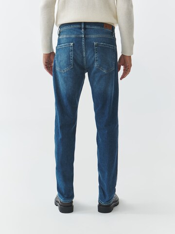 Coupe slim Jean 'KARMIN' TATUUM en bleu