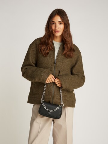 Calvin Klein Jeans - Mala de ombro em preto