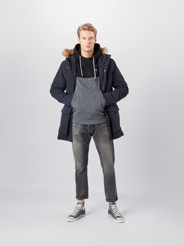 JACK & JONES Regular Fit Sweatshirt i grå