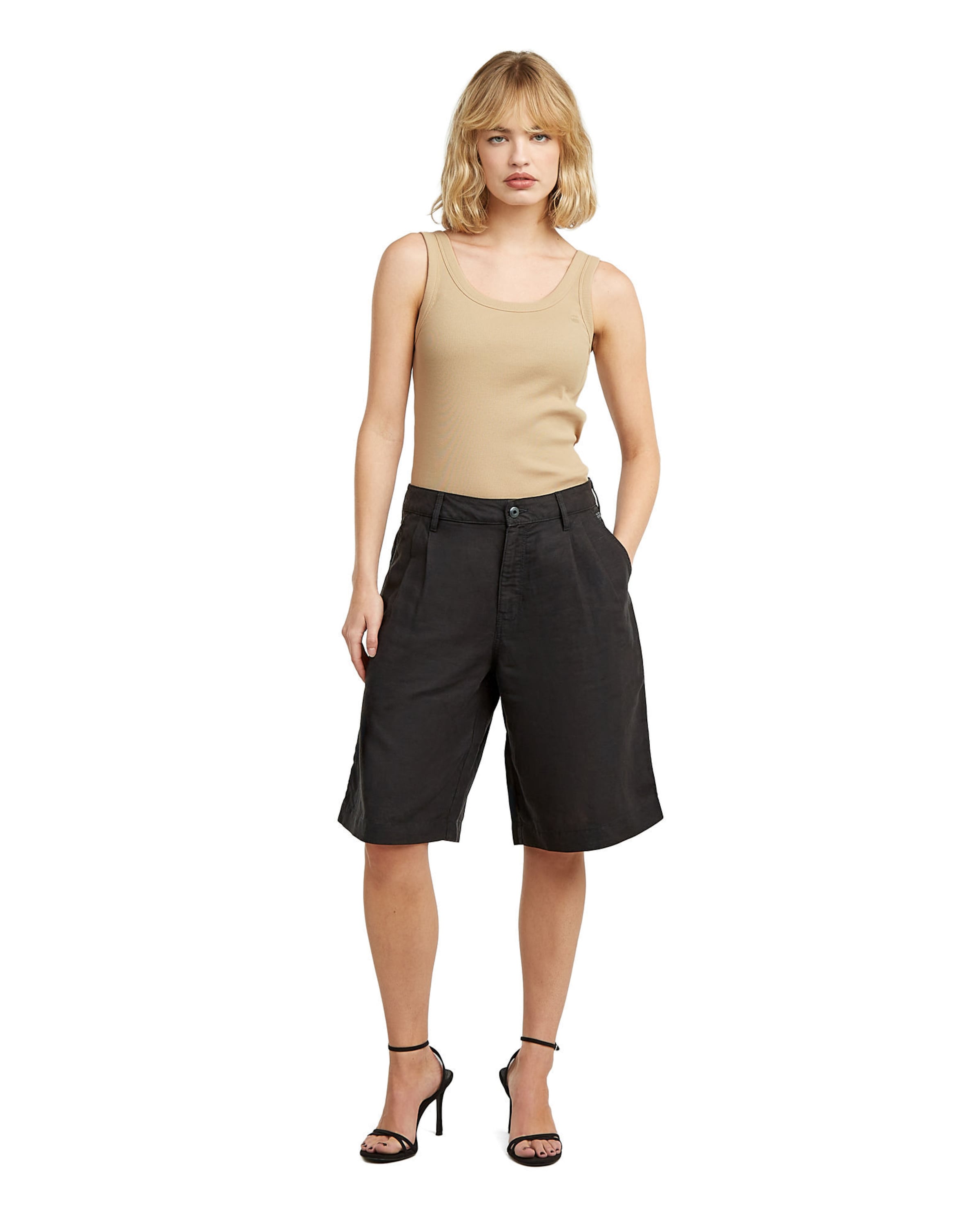 G-STAR Regular Broek 'Pleated Bermuda Short' in Zwart: voorkant