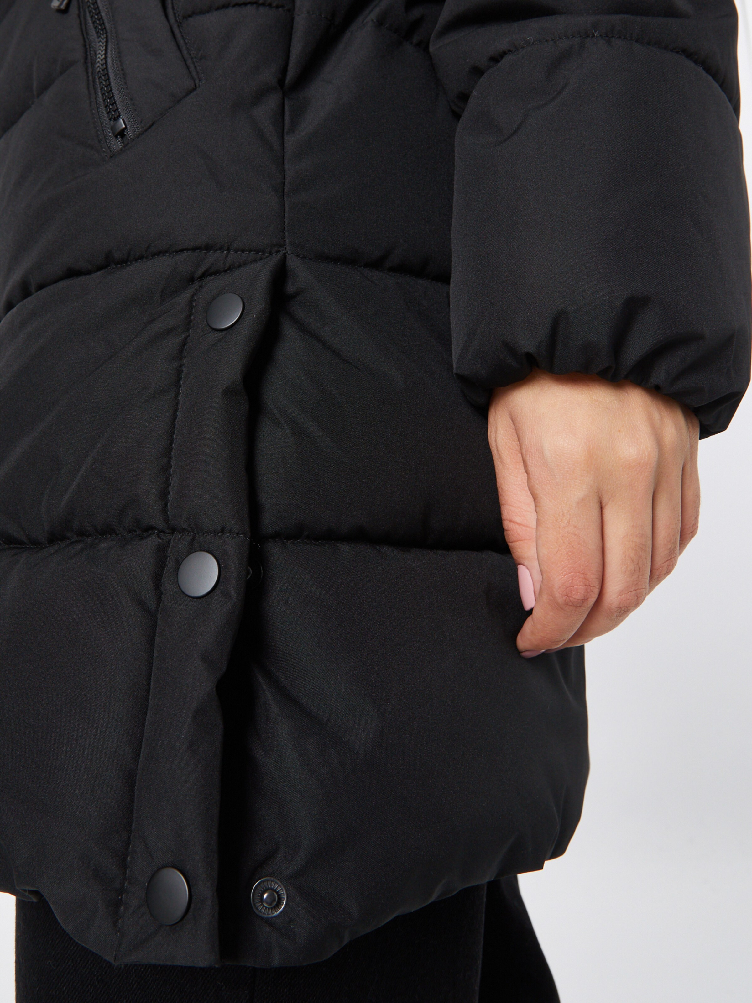 Plus durable Manteau d’hiver ESPRIT en Noir 