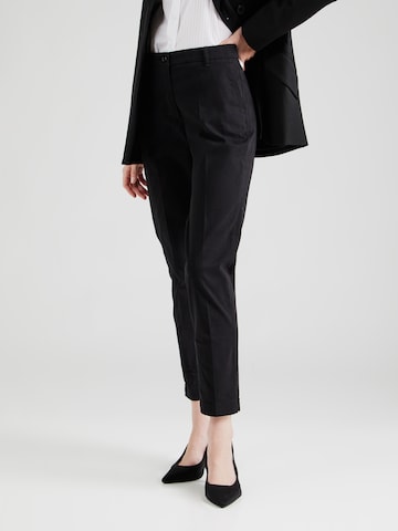 Sisley Slim fit Pleated Pants in Black: front