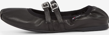 Balerini cu curea glezna de la Tommy Jeans pe negru: față