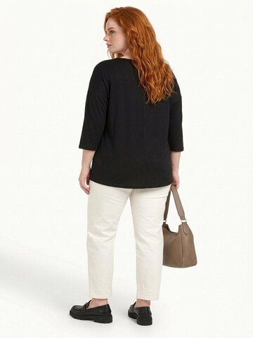 Shape Of You Shirt in Zwart