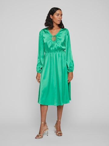 Rochie 'Petia' de la VILA pe verde: față