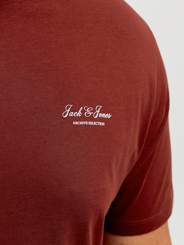raudona Jack & Jones Plus Marškinėliai 'JJEARCHIVE'