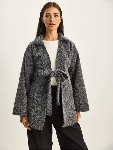Bianco Lucci Strickjacke in Grau