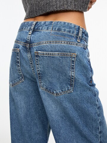 Pull&Bear Loose fit Jeans in Blue