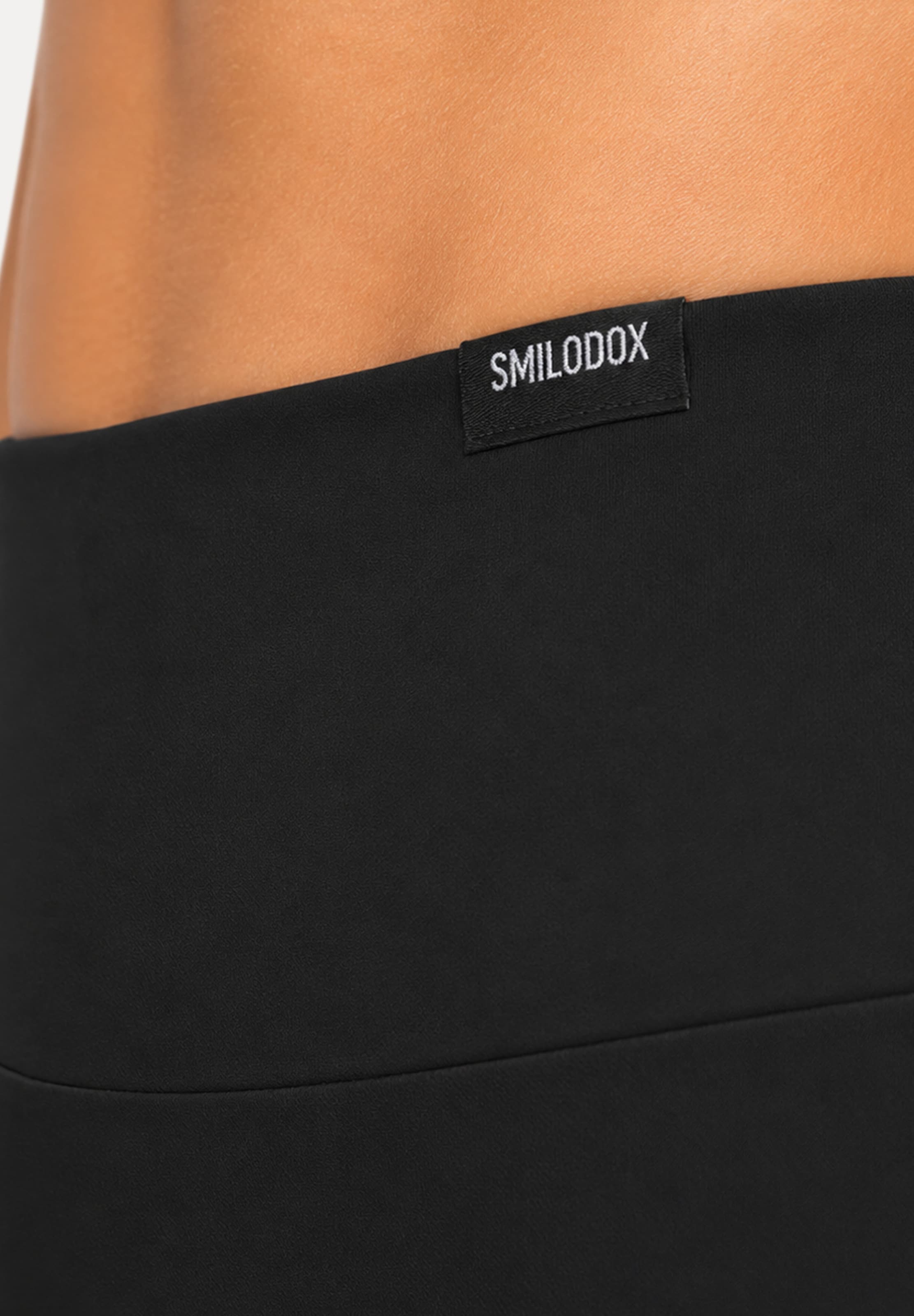 Coupe slim Leggings ' Lithara Solid ' Smilodox en noir