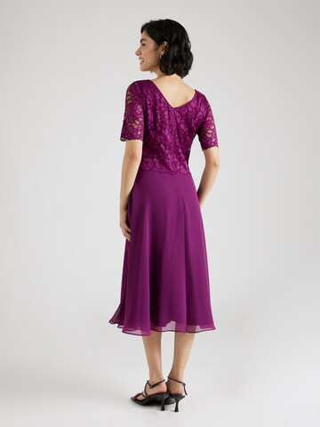 Robe de cocktail Vera Mont en violet