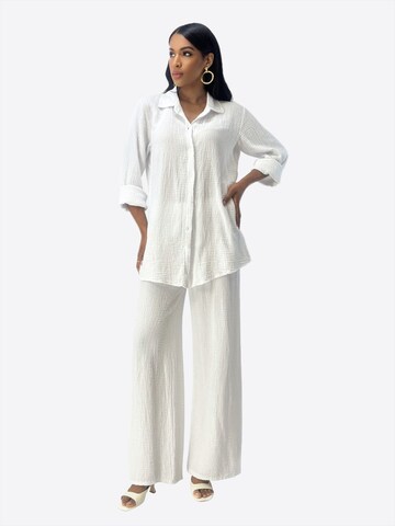 Elara Set in Weiß: Vorderseite