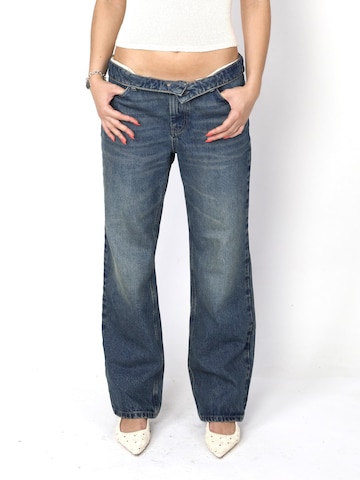 Loosefit Jeans di SHAMBLES in blu: frontale