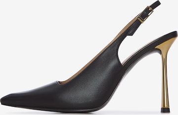 Pumps de la CESARE GASPARI pe negru: față