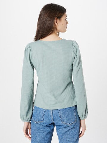 ABOUT YOU Longsleeve 'Tia' in Blau