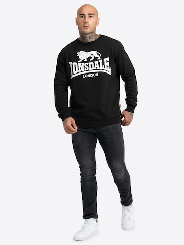 LONSDALE Sweatshirt 'Go Sport' in Schwarz
