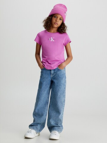 Calvin Klein Jeans قميص بلون زهري