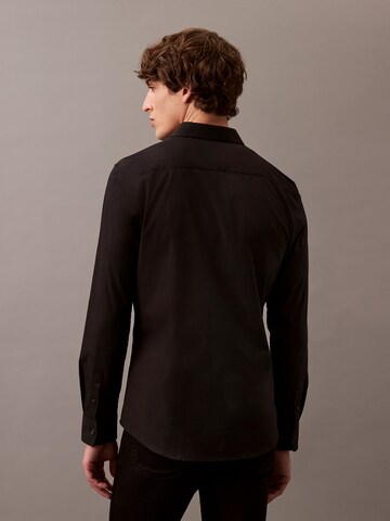 Calvin Klein Slim Fit Hemd in Schwarz