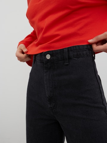 Wide leg Jeans 'Chrissy' de la EDITED pe negru