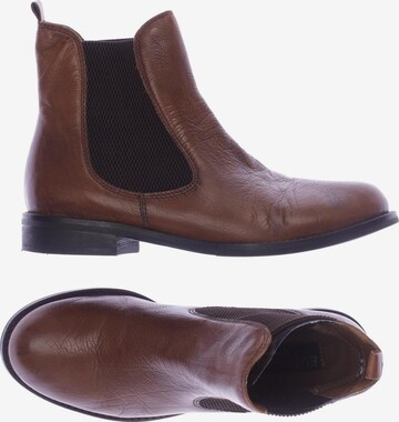 Everybody Dress Boots in 37,5 in Brown: front