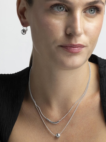 Luxenter Necklace 'Nothie' in White