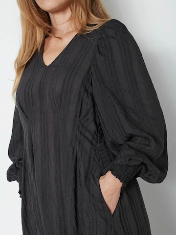 co'couture Šaty 'Kesi' – černá