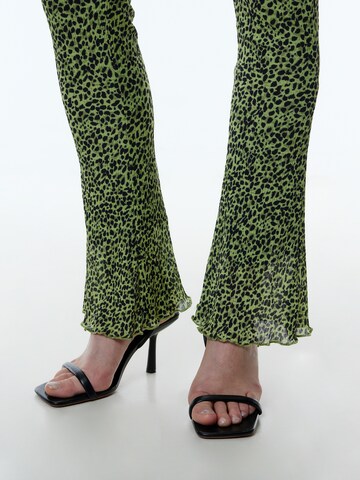 EDITED Flared Broek 'Alex' in Groen