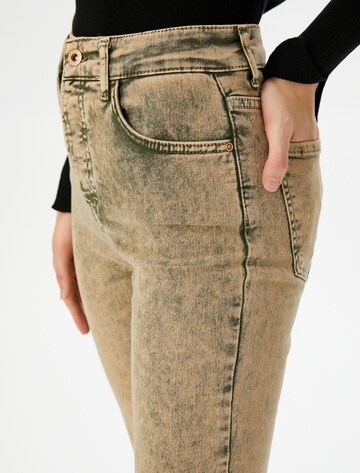 Koton Flared Jeans in Groen